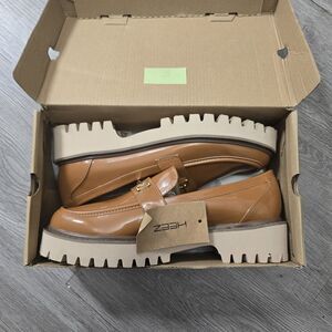 Heez Women’s Light Brown Platform Loafers Ladies Dress Shoe Size 8.5 Chunky Heel